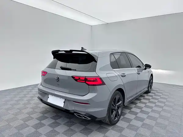 Volkswagen Golf 2023