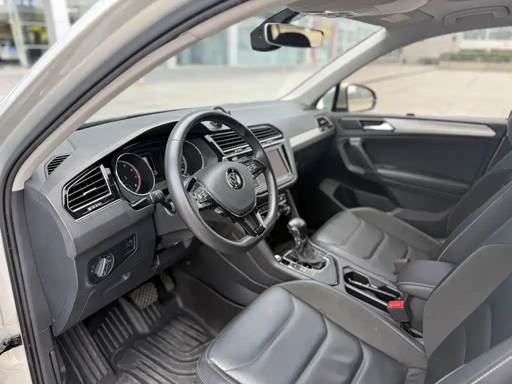 Volkswagen Tiguan L 2019 — фото 8
