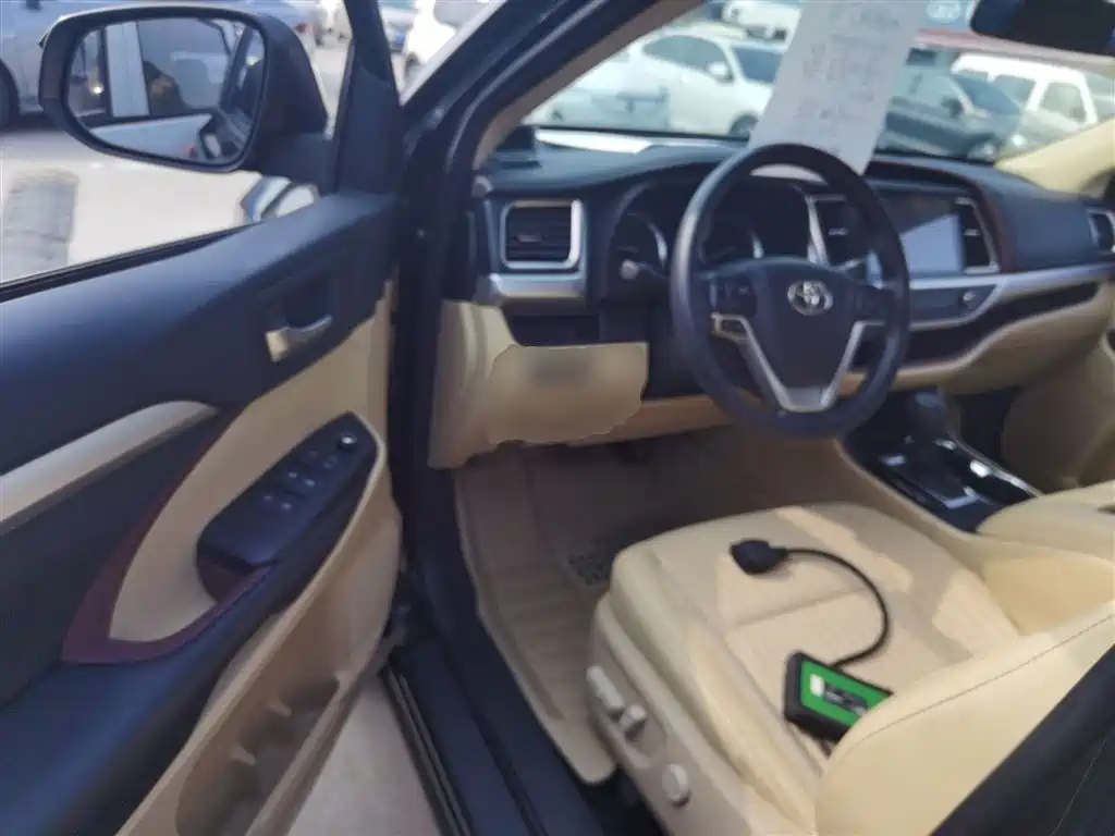 Toyota Highlander 2017 — фото 16