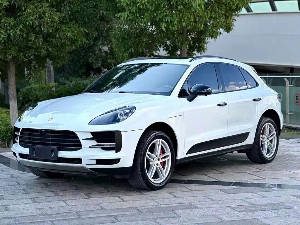 Porsche Macan 2022 — фото 1