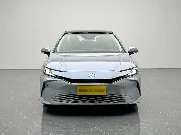 Toyota Camry 2025