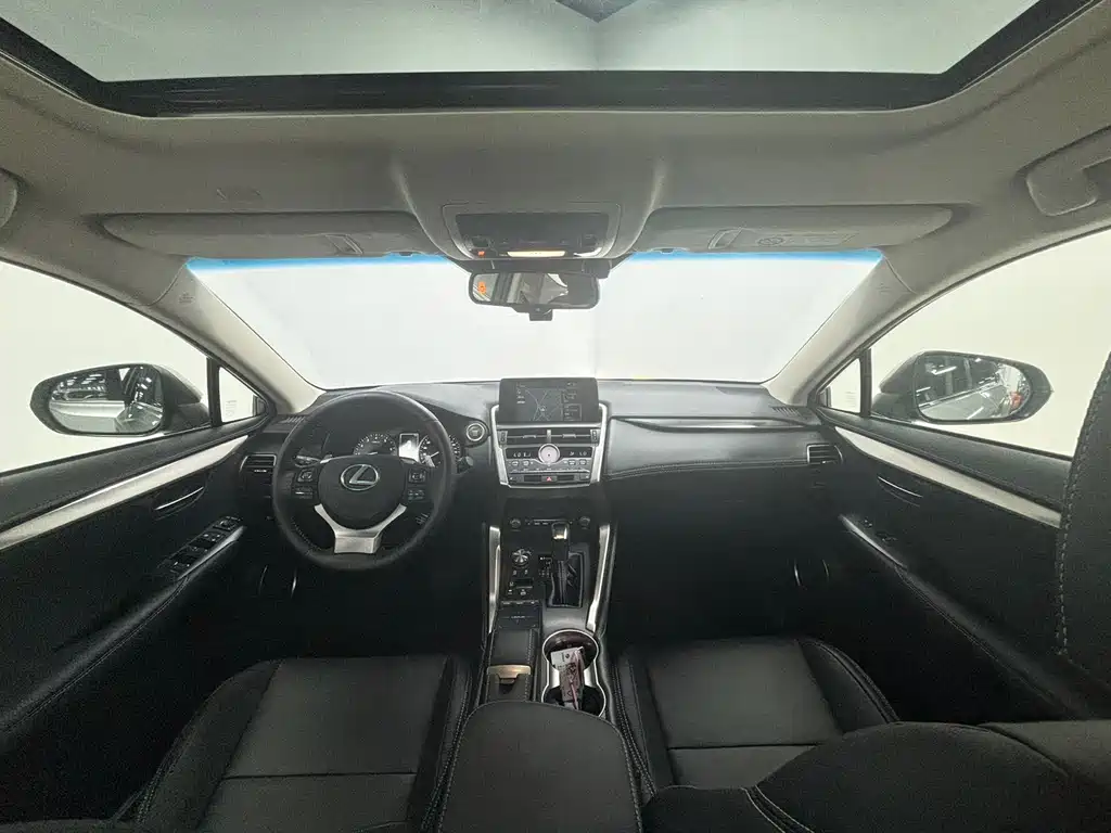 Lexus NX 2018 — фото 12