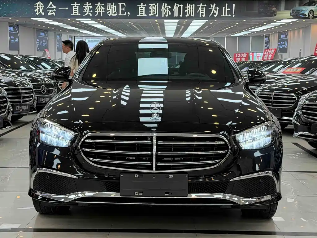 Mercedes-Benz E-Class 2023 — фото 1