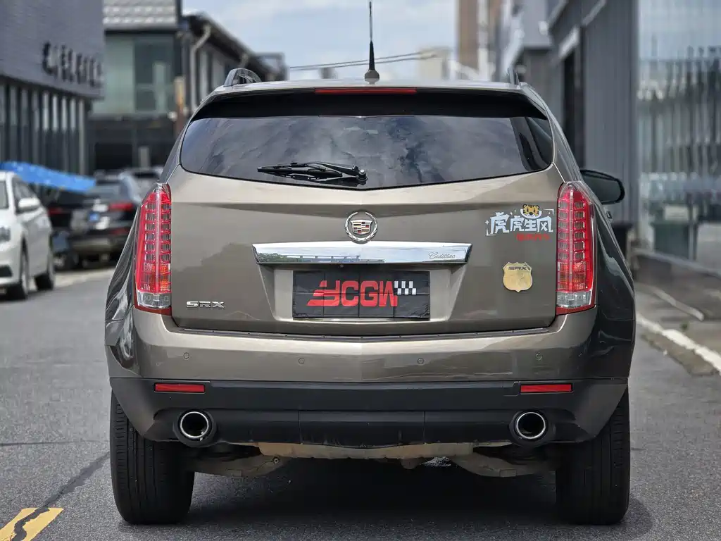 Cadillac SRX 2016 — фото 16