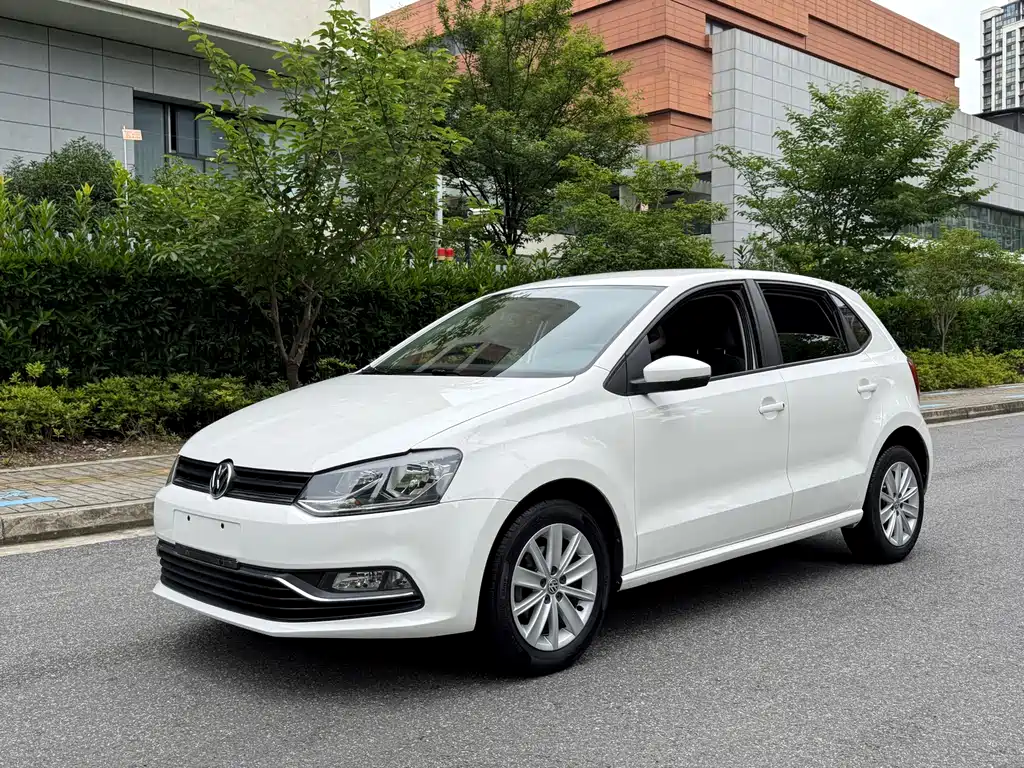 Volkswagen Polo 2015
