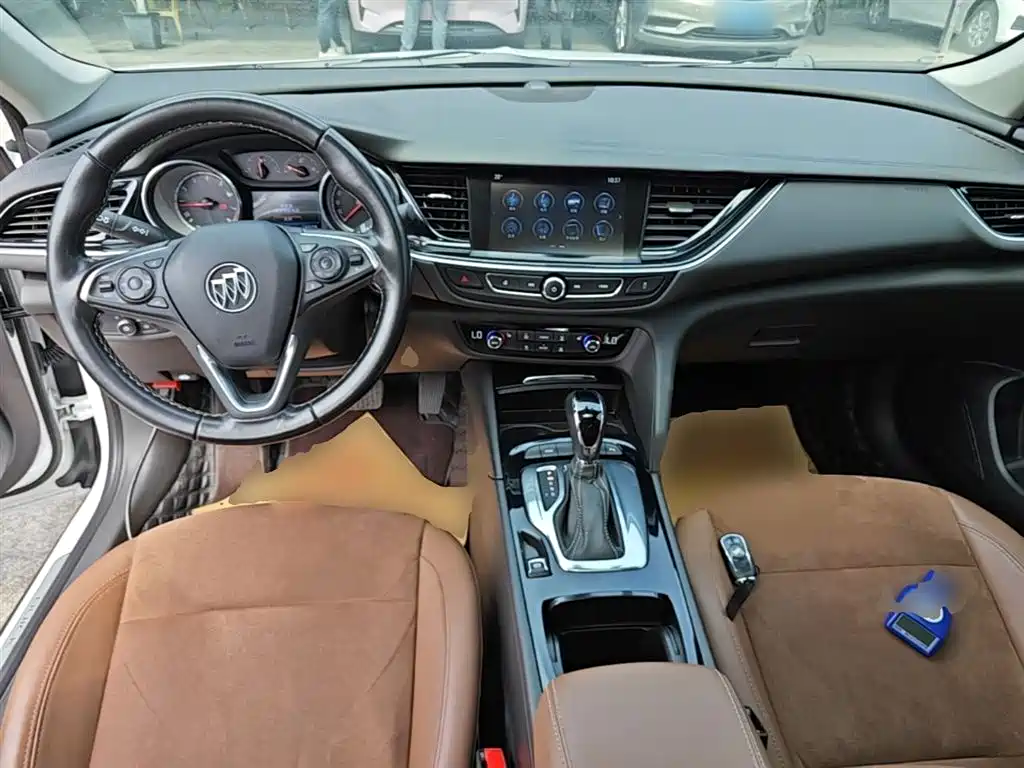 Buick Regal 2019 — фото 10
