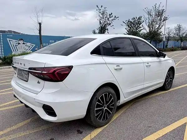 Roewe i5 2022