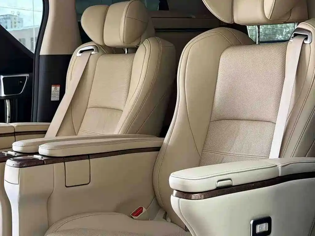 Toyota Alphard 2018 — фото 9