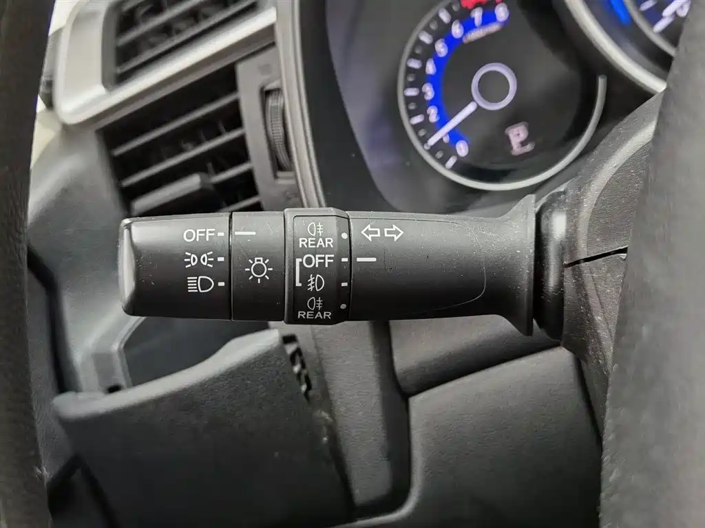 Honda Fit 2016 — фото 21