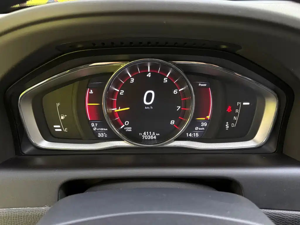 Volvo XC60 2016 — фото 20