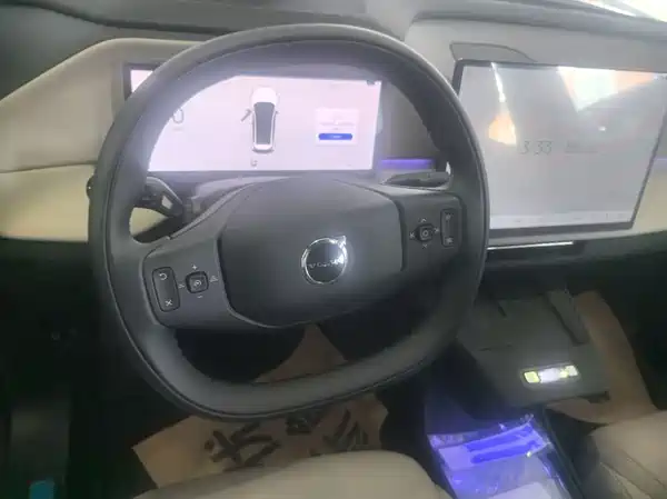 Volvo XC70 Plug-In Hybrid 2025