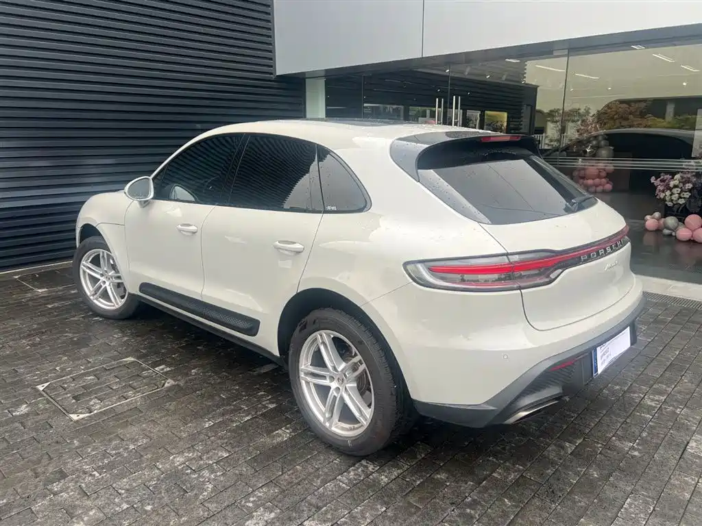 Porsche Macan 2025 — фото 4