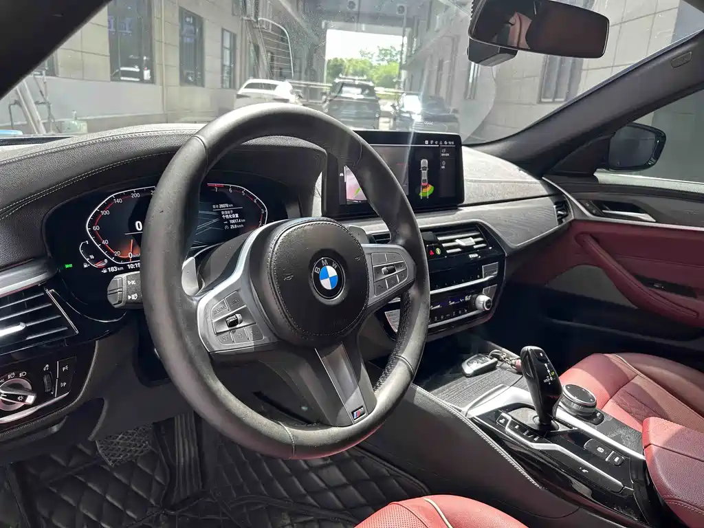 BMW 5 Series 2023 — фото 13