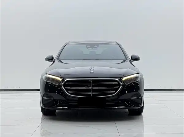 Mercedes-Benz E-Class 2024