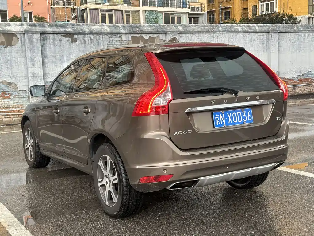 Volvo XC60 2013 — фото 7