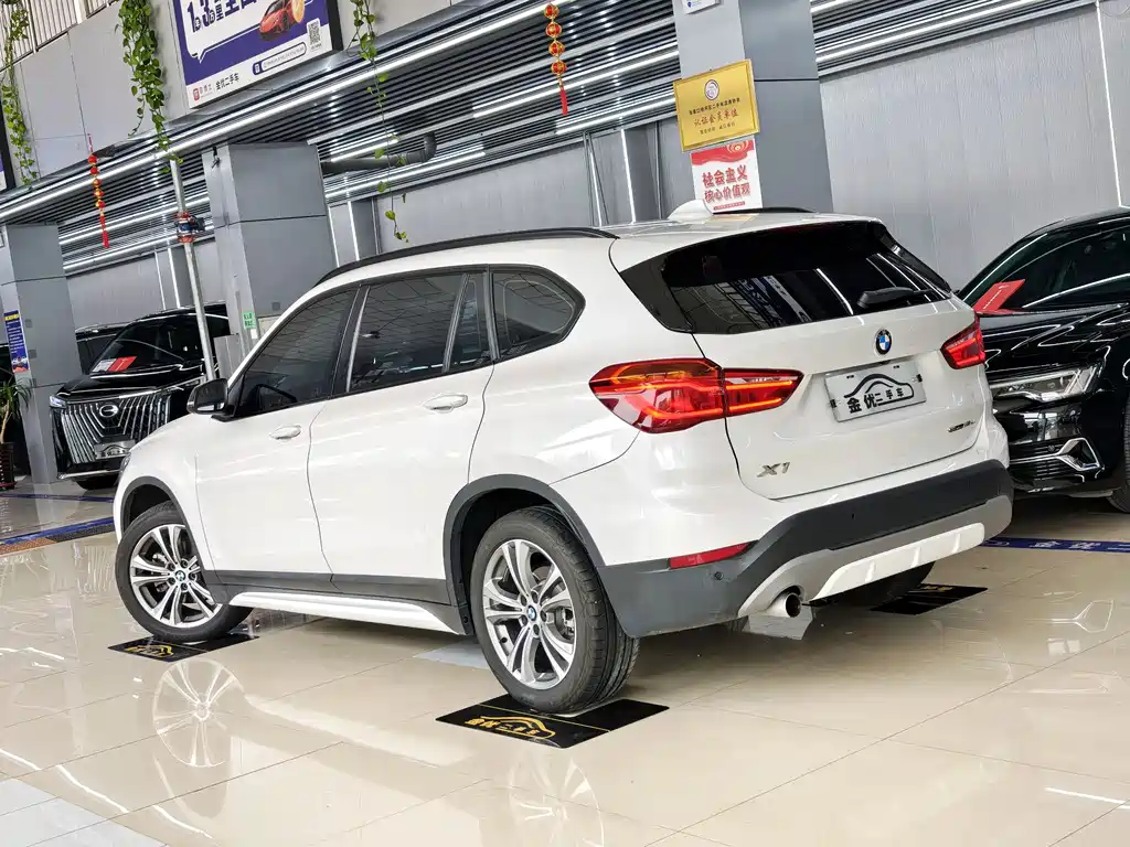 BMW X1 2018 — фото 3
