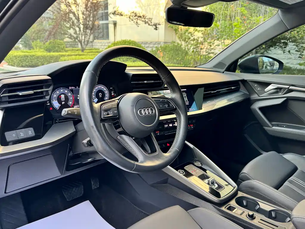 Audi A3 2023 — фото 10