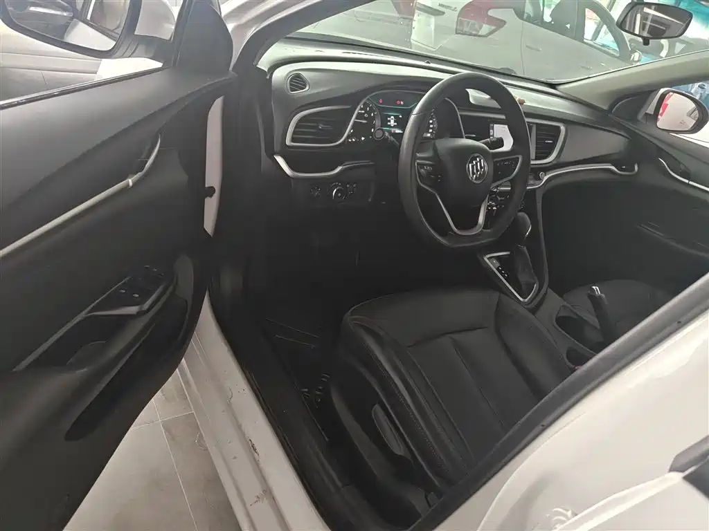Buick Excelle 2021 — фото 16