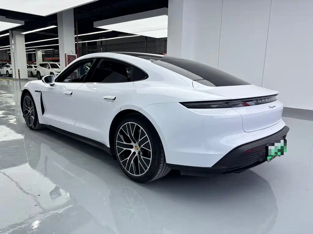 Porsche Taycan 2022 — фото 19