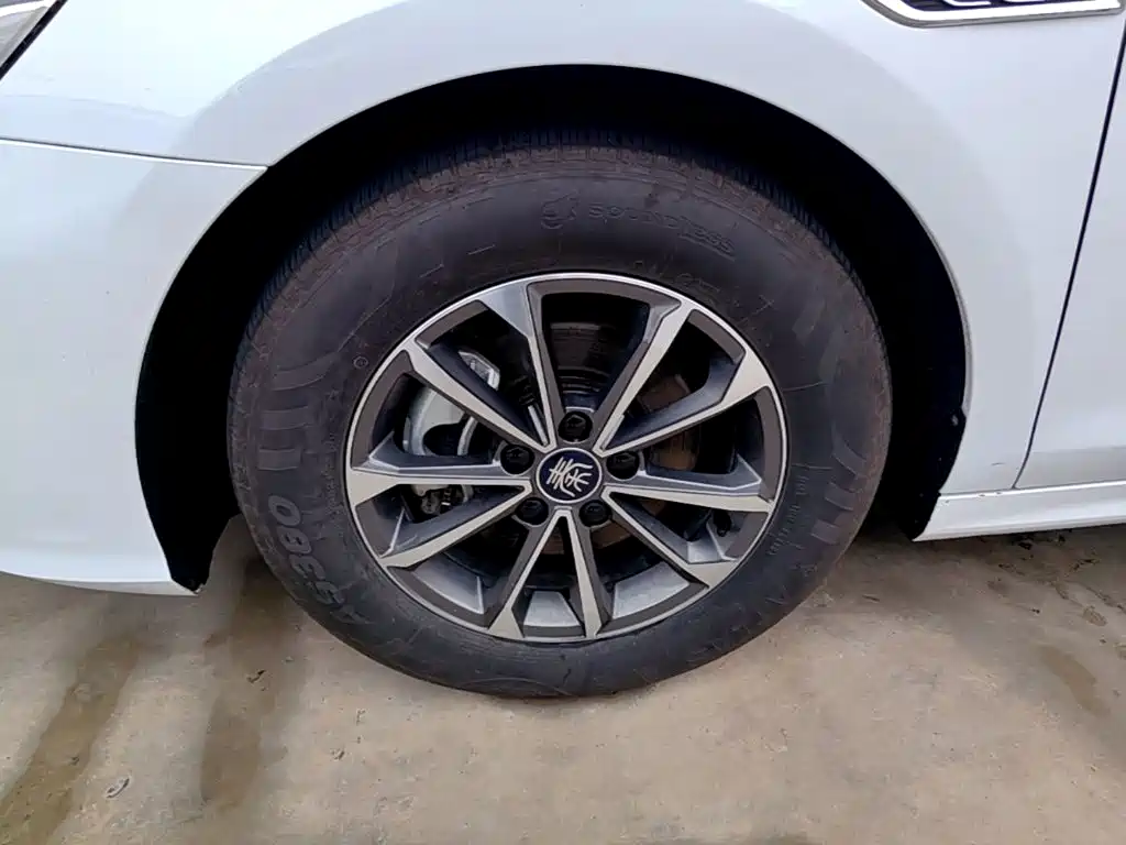BYD Qin PLUS 2023 — фото 23