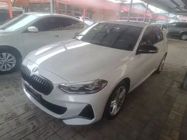 BMW 1 Series 2021