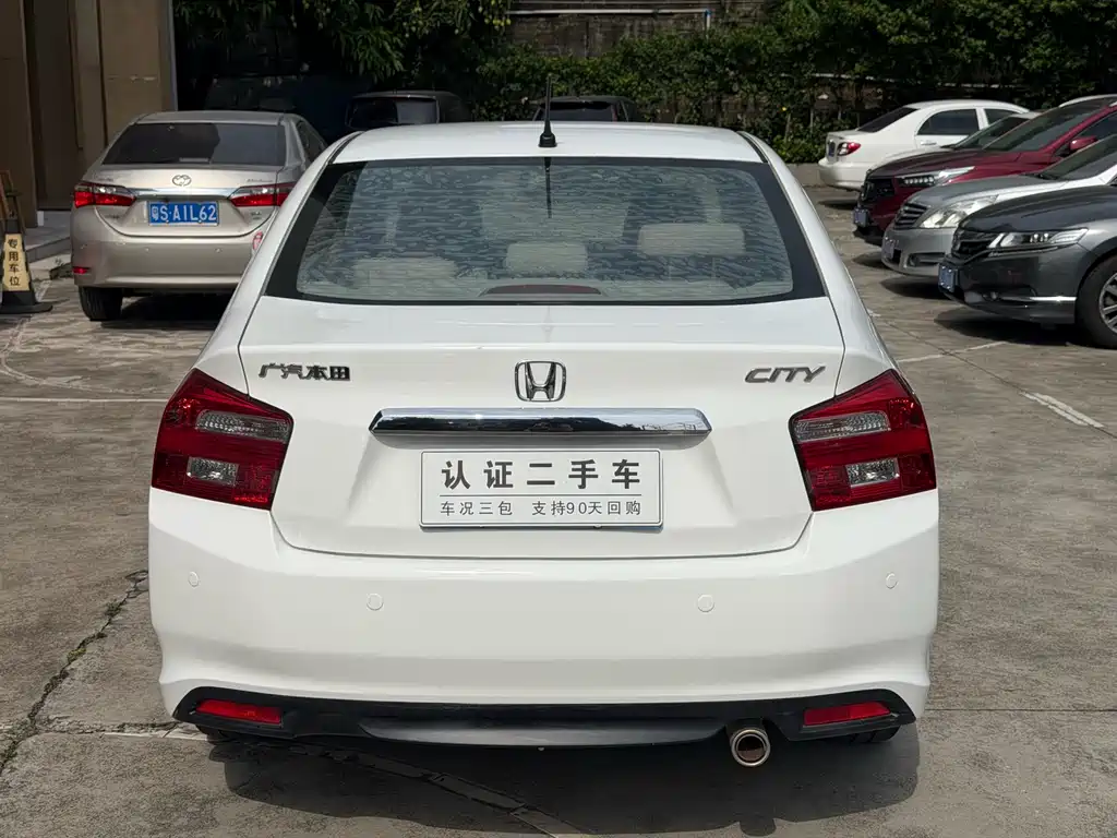Honda City Classic 2015 — фото 8