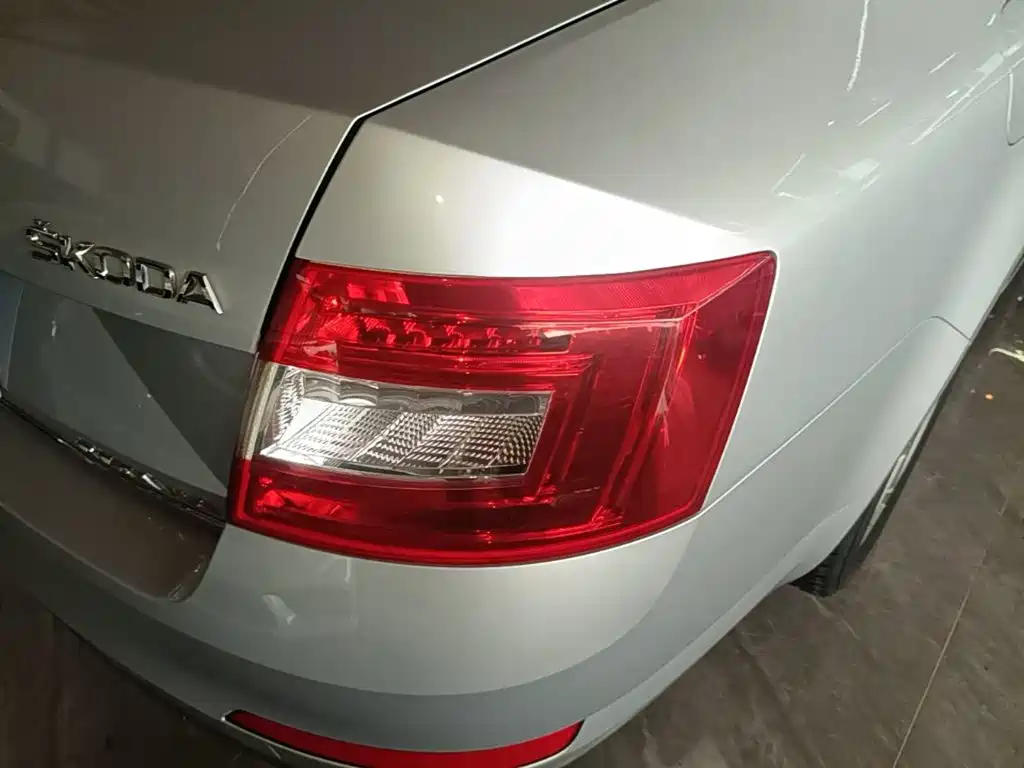 Skoda Octavia 2016 — фото 8