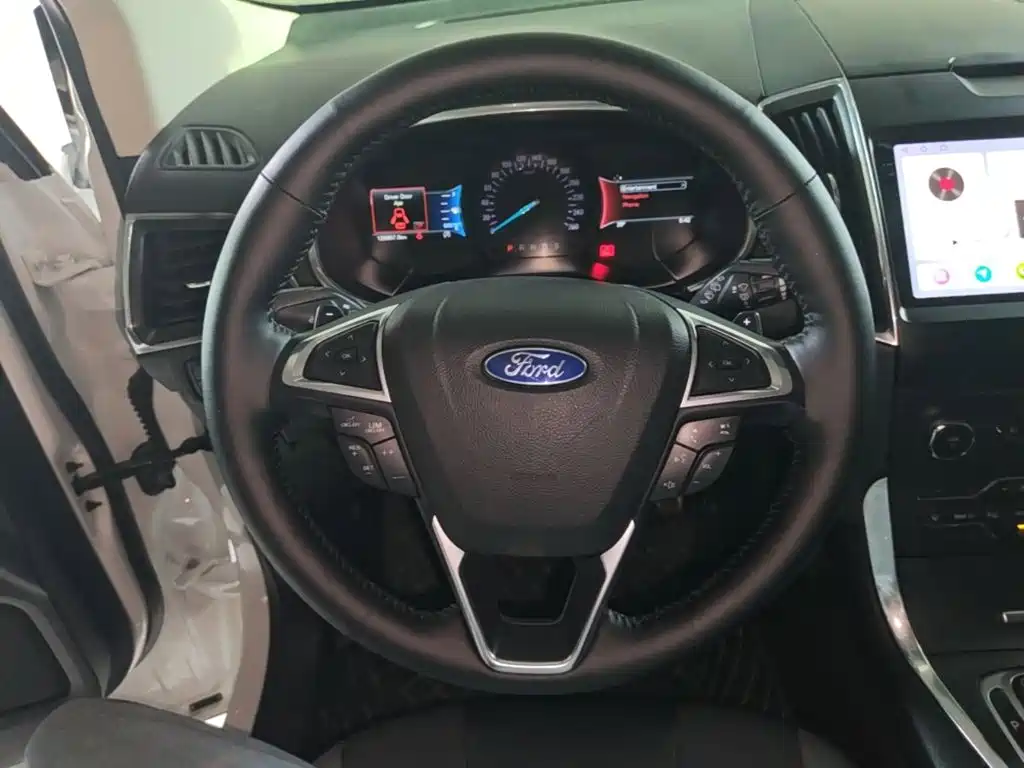Ford Edge 2018 — фото 11