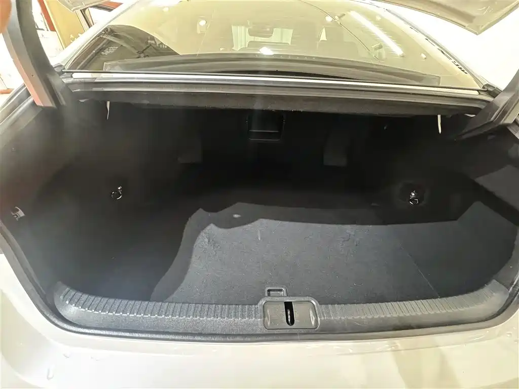 Lexus ES 2020 — фото 11