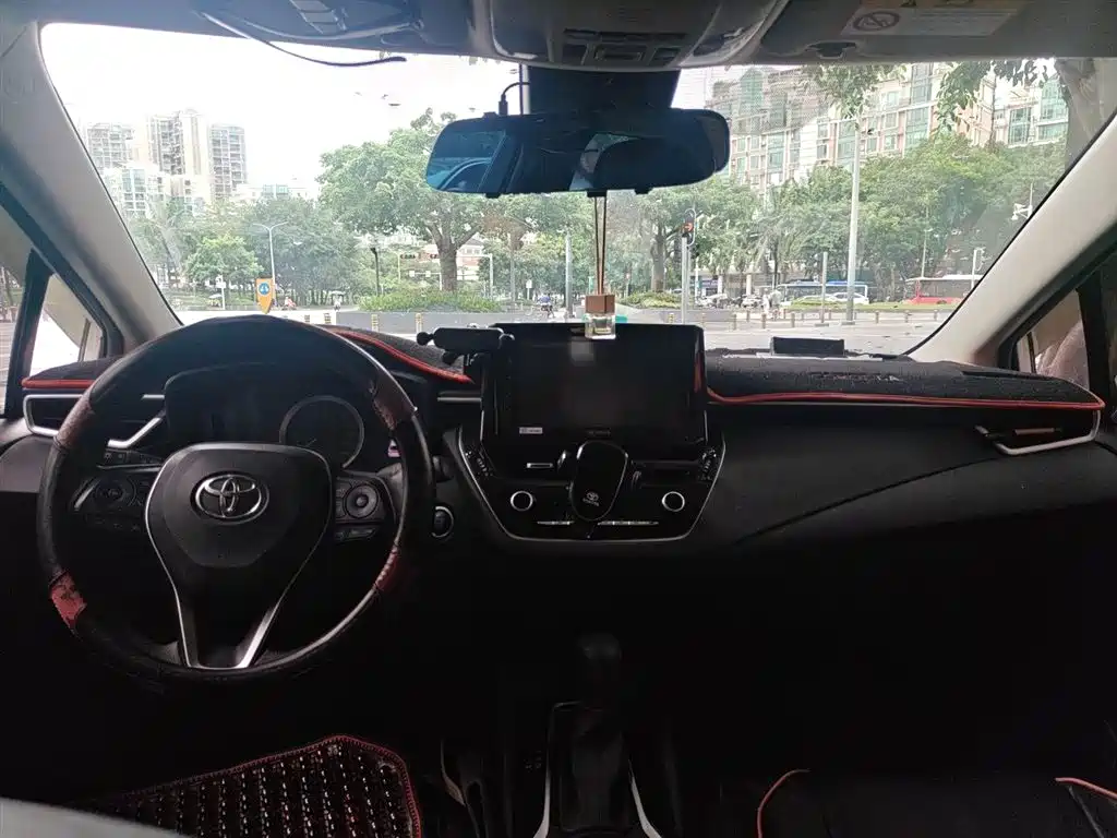 Toyota Corolla 2019 — фото 19