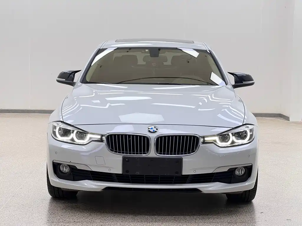 BMW 3 Series 2019 — фото 2