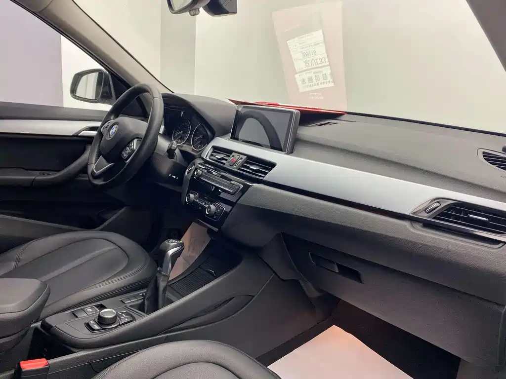 BMW X1 2017 — фото 16
