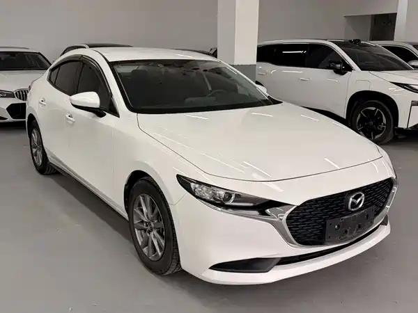 Mazda 3 Axela 2022