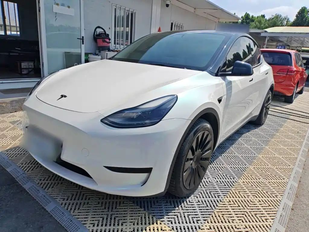 Tesla Model Y 2022