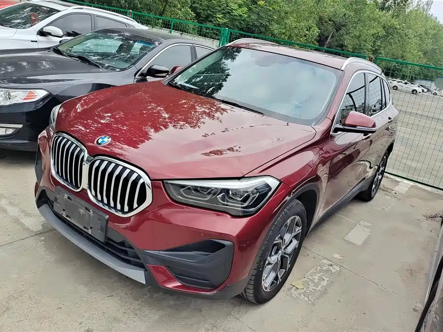 BMW X1 2022 — фото 1