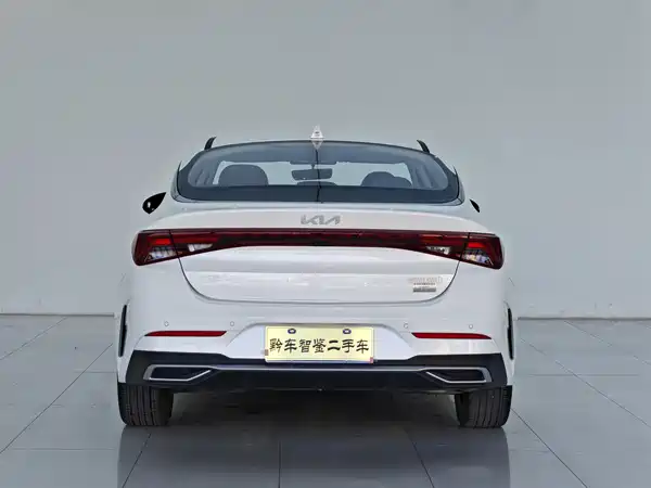 Kia K5 2025