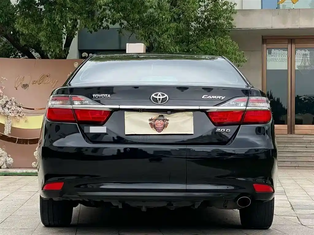 Toyota Camry 2016 — фото 8