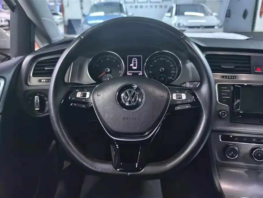 Volkswagen Golf 2016 — фото 15