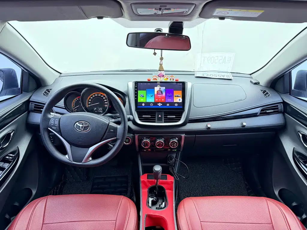 Toyota Yaris L 2022 — фото 15