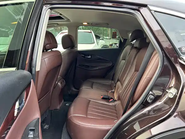 Infiniti EX 2010