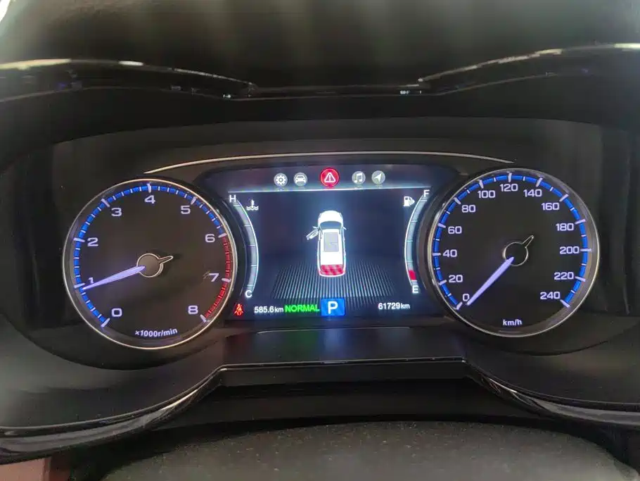 GAC Trumpchi GS8 2019 — фото 14