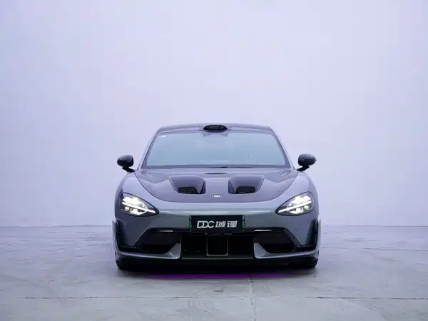 Xiaomi SU7 Ultra 2025
