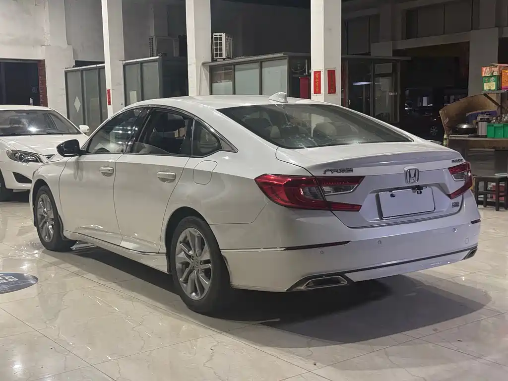 Honda Accord 2020 — фото 9