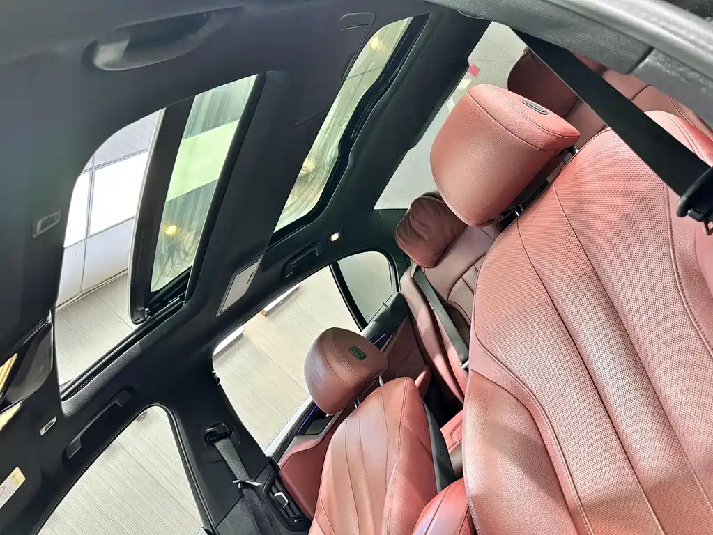 BMW 5 Series 2020 — фото 14