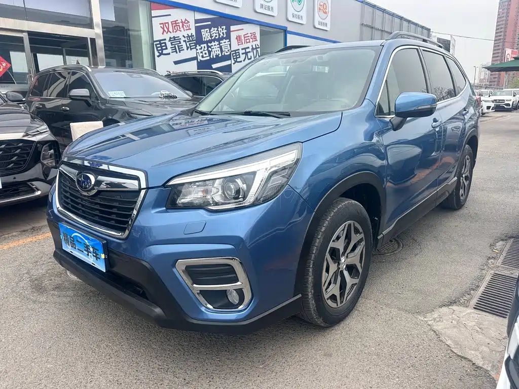 Subaru Forester 2019 — фото 1