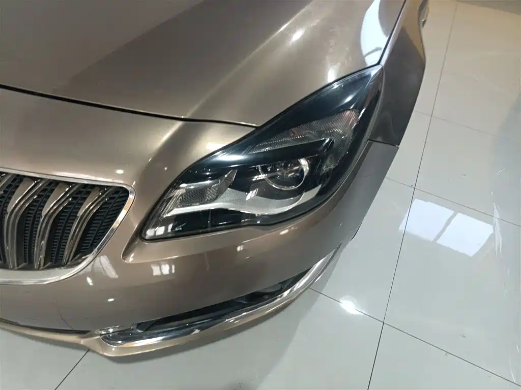 Buick Regal 2014 — фото 18