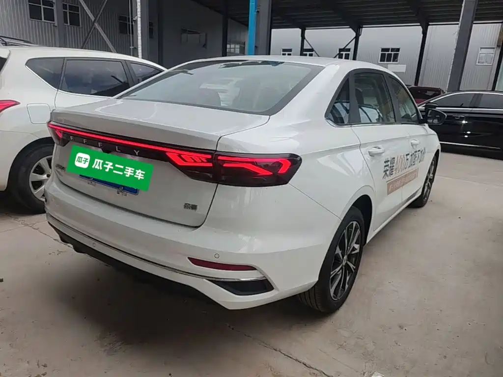 Geely Emgrand 2025