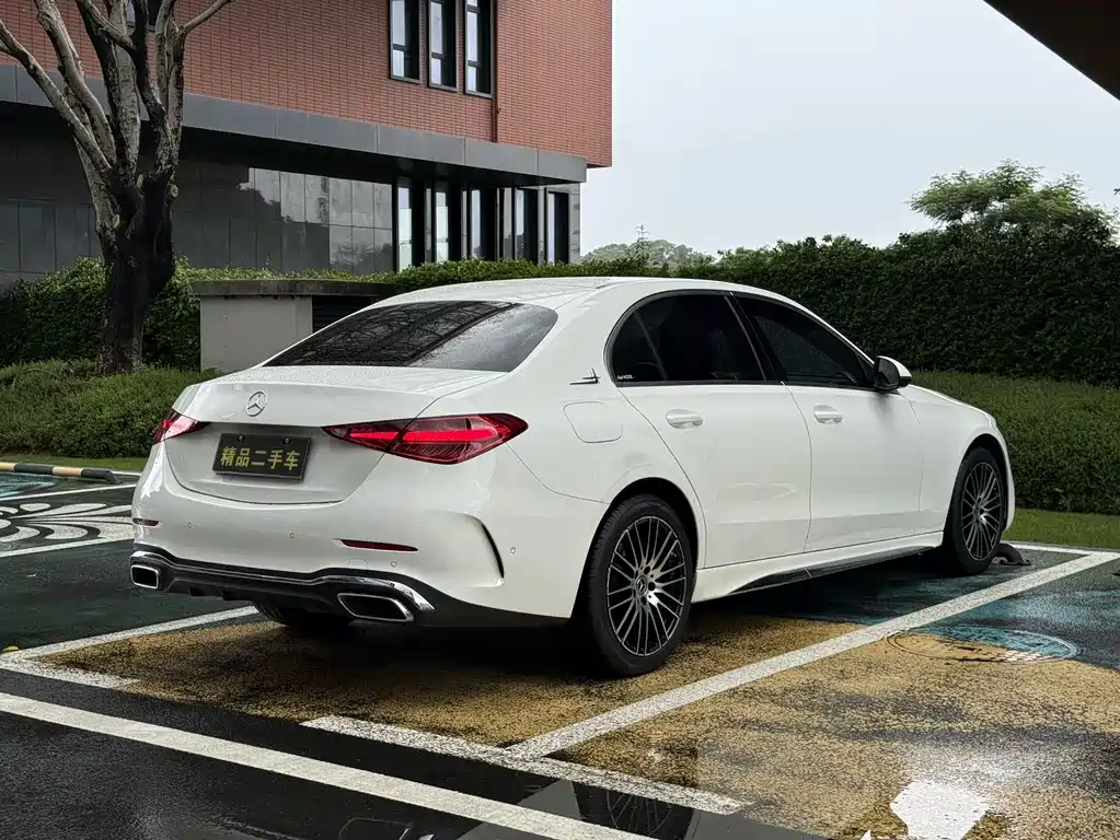 Mercedes-Benz C-Class 2023 — фото 15