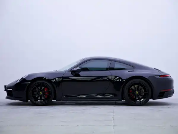 Porsche 911 2023
