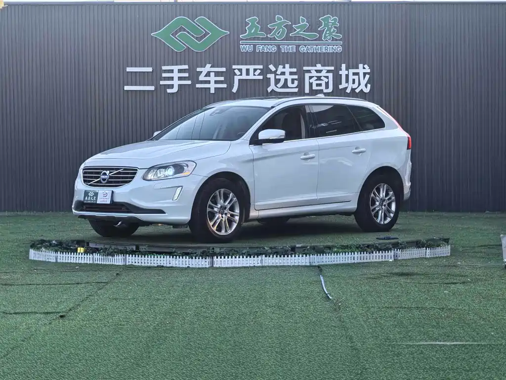 Volvo XC60 2015 — фото 1